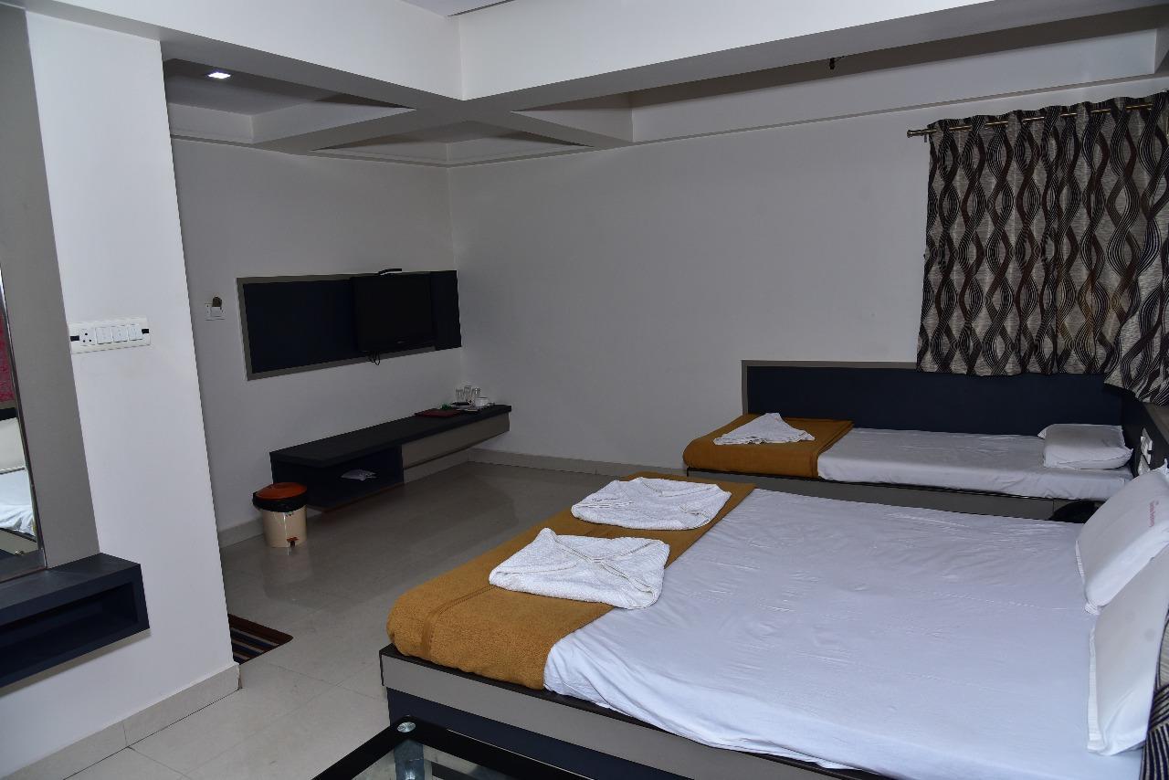 Iroomz Dwaraka Residency Bellary Exterior foto