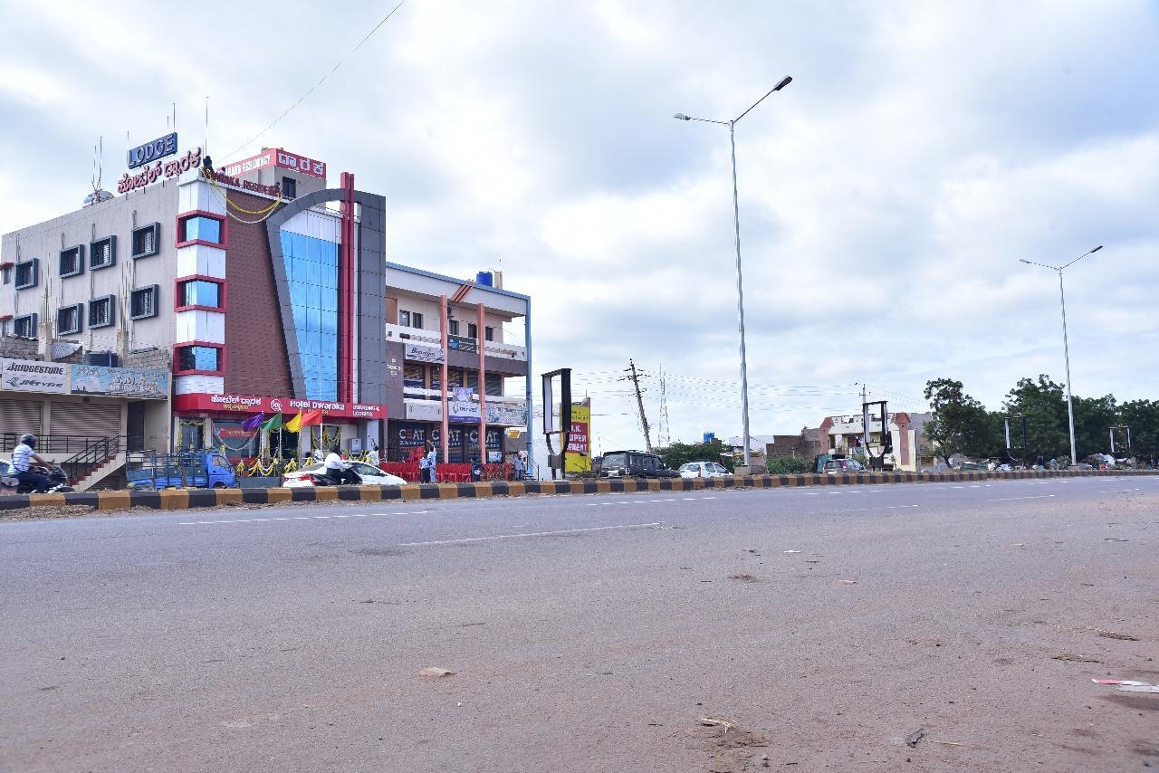 Iroomz Dwaraka Residency Bellary Exterior foto