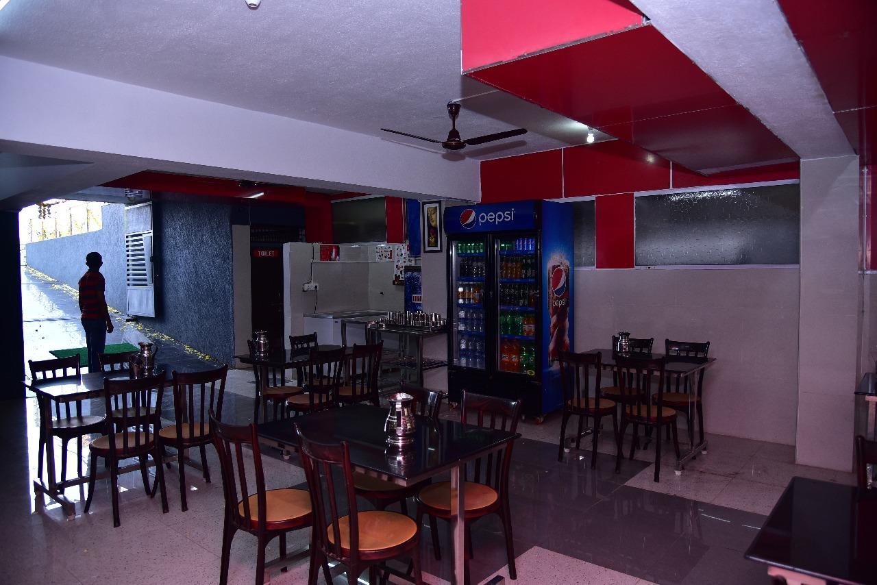 Iroomz Dwaraka Residency Bellary Exterior foto