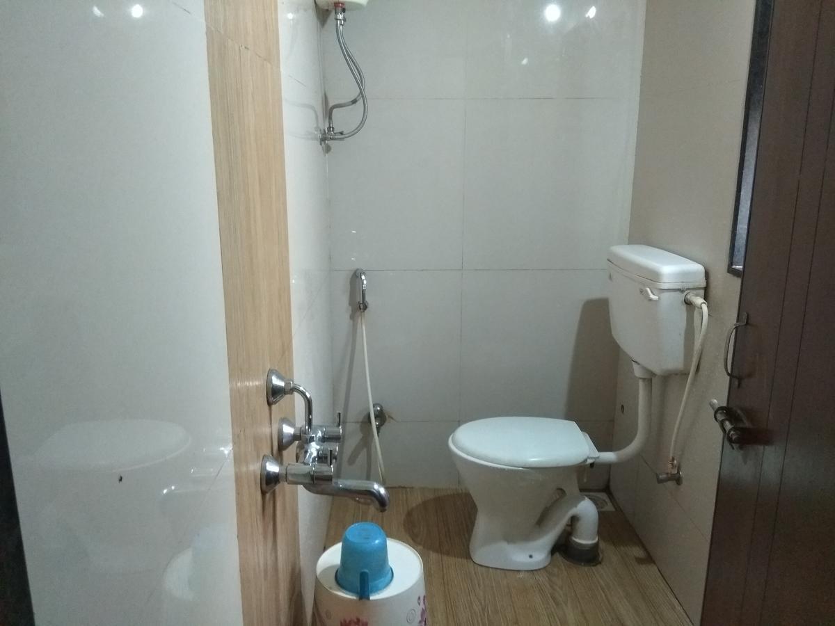 Iroomz Dwaraka Residency Bellary Exterior foto